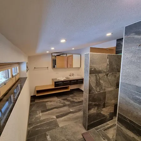 La Wurm Mit Privatem Whirlpool Holdernach